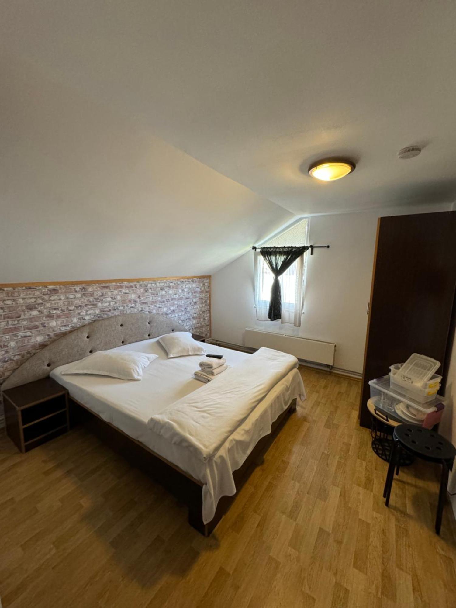 Casa David Hotel บุชเตนี ภายนอก รูปภาพ