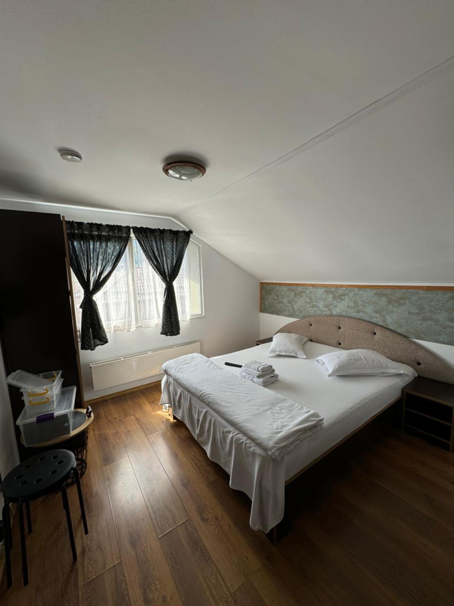 Casa David Hotel บุชเตนี ภายนอก รูปภาพ