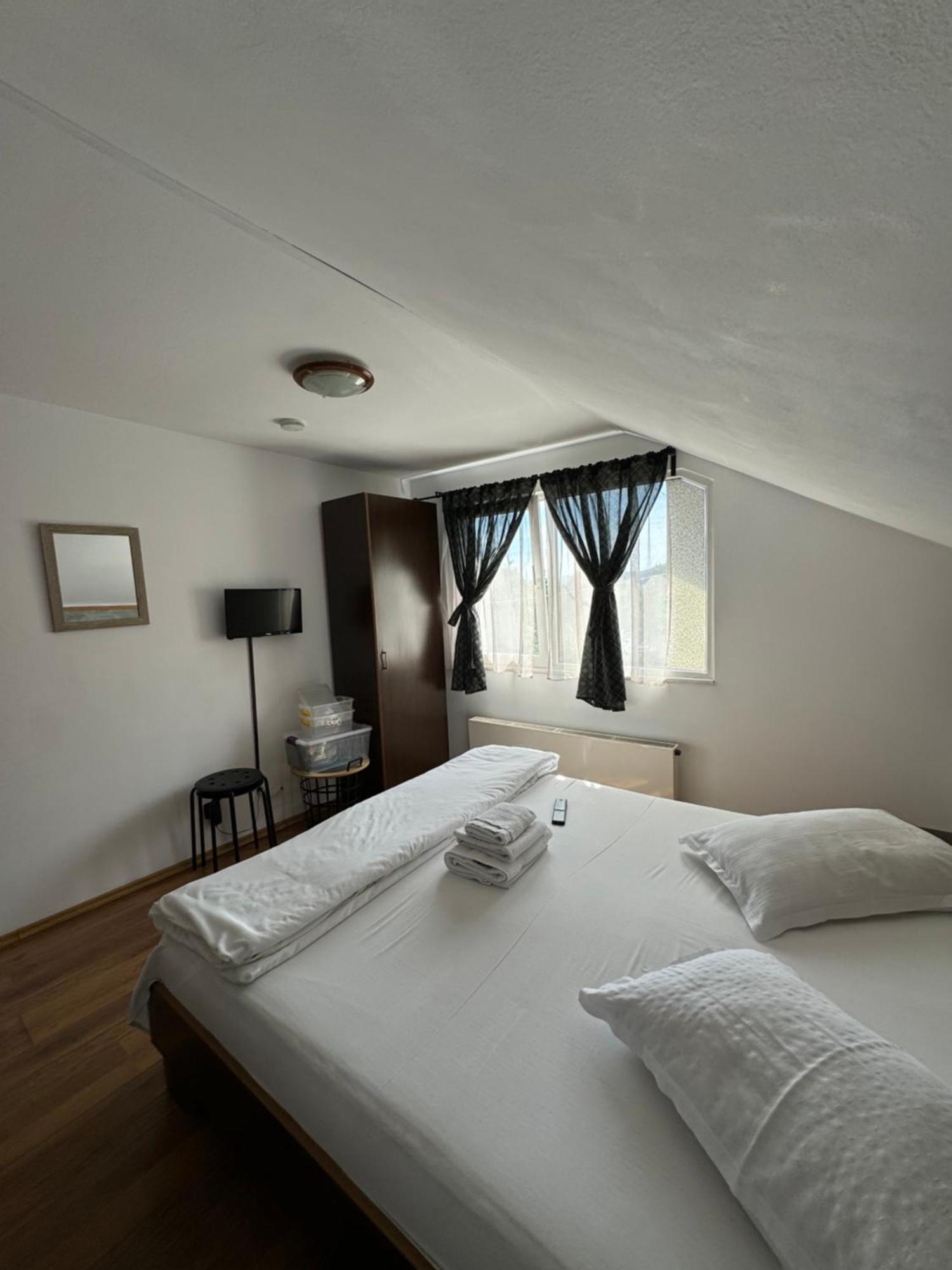 Casa David Hotel บุชเตนี ภายนอก รูปภาพ