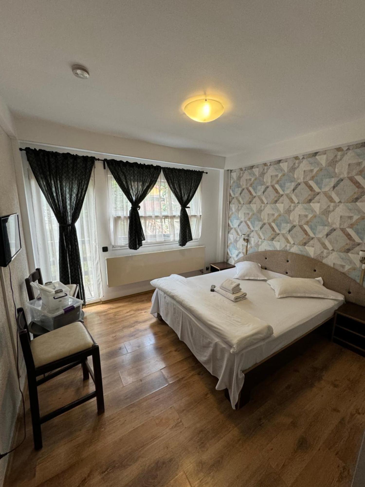 Casa David Hotel บุชเตนี ภายนอก รูปภาพ