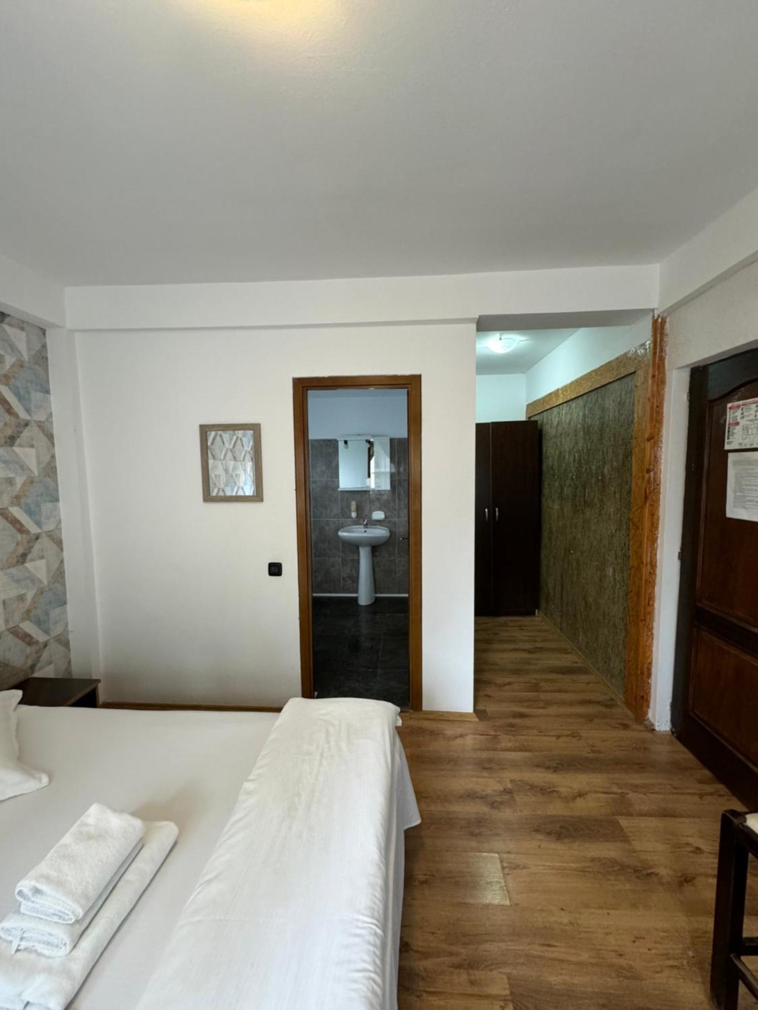 Casa David Hotel บุชเตนี ภายนอก รูปภาพ