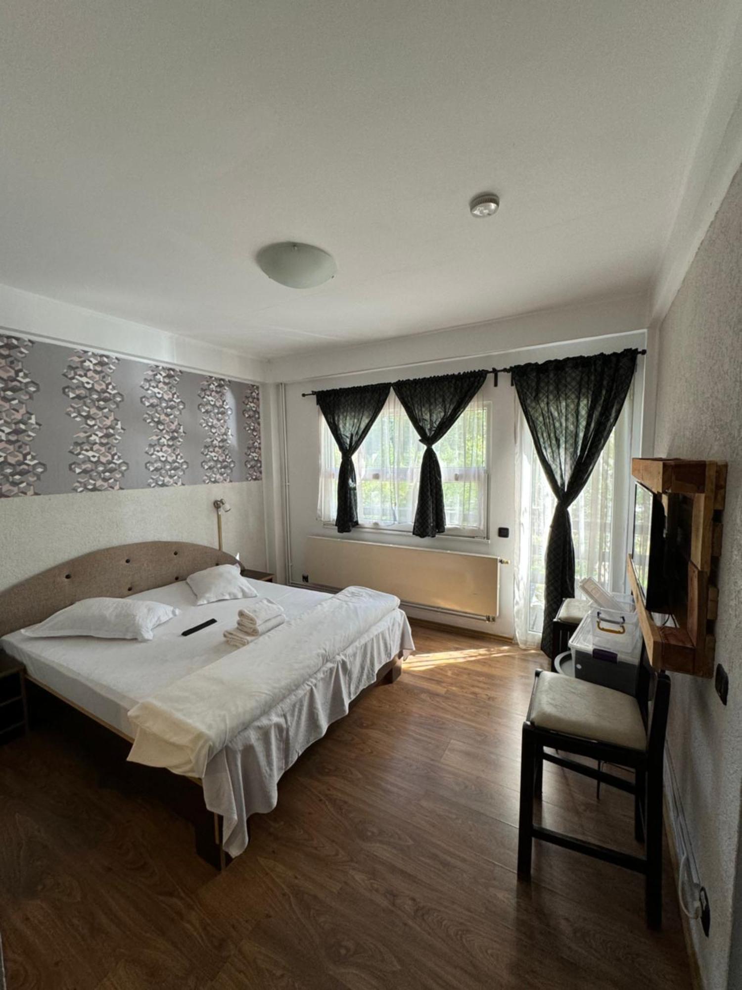 Casa David Hotel บุชเตนี ภายนอก รูปภาพ
